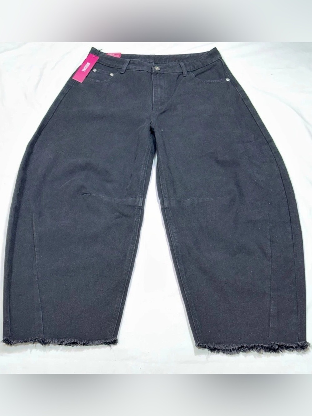 NWT BISUAL Black Barrel Leg Jeans Women’s Size 10 High Rise Raw Hem   O111